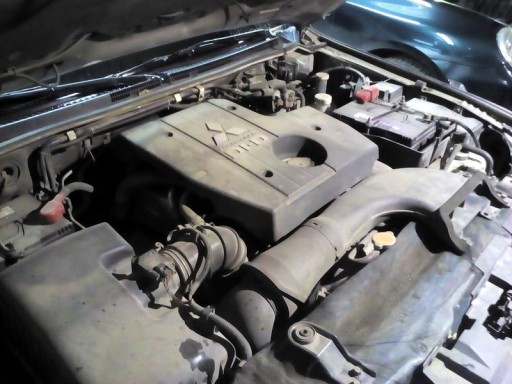 Mitsubishi Pajero 4 3.2L TD (4M41) - Внешний вид двигателя