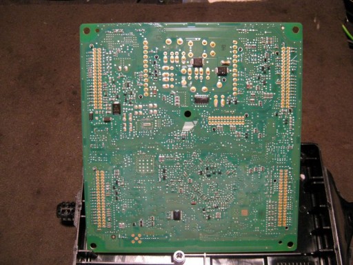 Renault Fluence - Внешний вид платы BCM, с обратной стороны
