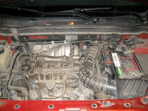 SsangYong Actyon 2.0L TD (D20DTF, Delphi DCM3.7) - Вид подкапотного пространства