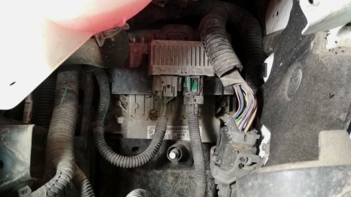 Ford Transit TTG 2.2TDCi Continental SID208 - Расположение ЭБУ двигателя