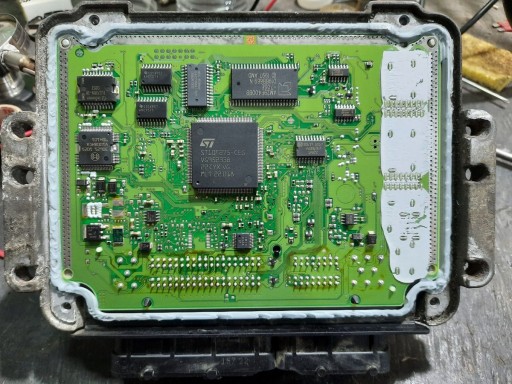 Nissan X-Trail T31 2.5L QR25DE - ECU Bosch ME7.9.20 MCU and FLASH memory