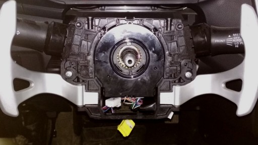 Mitsubishi Pajero Sport KS 2.4TD (4N15) - Как снять датчик положения руля