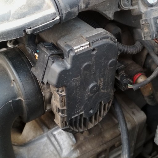 Mercedes Benz, двигатель M271, расположение дроссельной заслонки