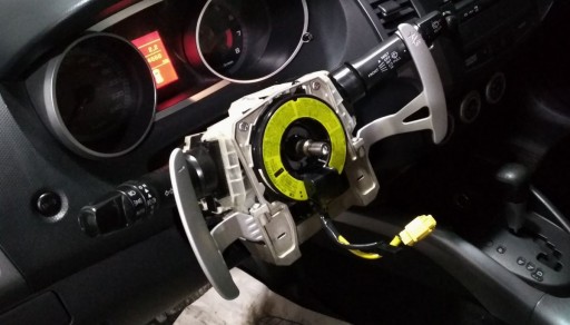 Mitsubishi Outlander XL 3.0L (6B31) - Снята НПБ водителя и руль